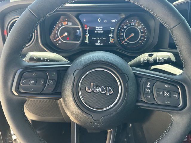 Used 2026 Jeep Wrangler Unlimited Rubicon AWD/4WD image 17