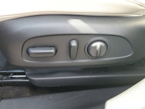 Used 2020 Buick Encore GX Essence w/ Advanced Technology Package image 19