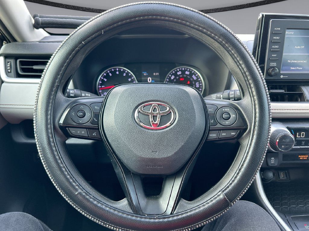 Used 2021 Toyota RAV4 XLE FWD image 15