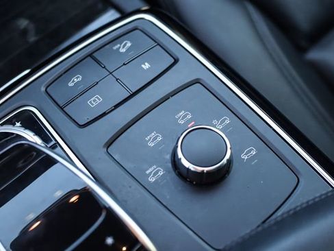 Used 2017 Mercedes-Benz GLS 450 4MATIC image 16