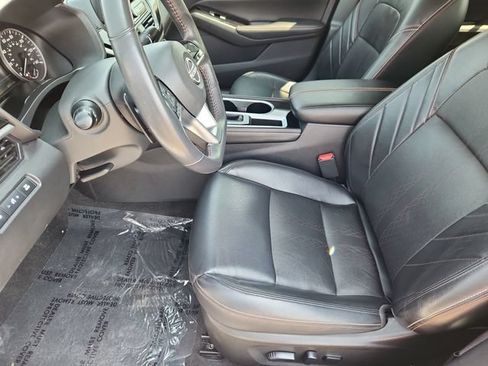 Used 2024 Nissan Altima 2.5 SR w/ SR Premium Package FWD image 7