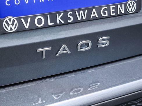 New 2025 Volkswagen Taos SE image 9