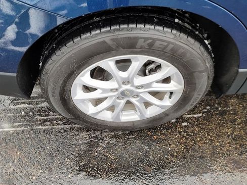 Used 2020 Chevrolet Equinox LT w/ Driver Convenience Package image 13