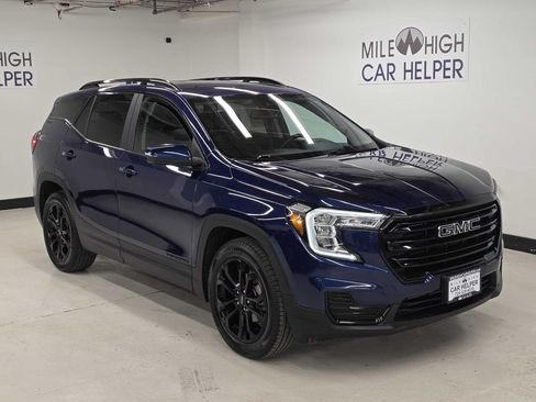 Used 2022 GMC Terrain SLE w/ Driver Convenience Package AWD/4WD image 4