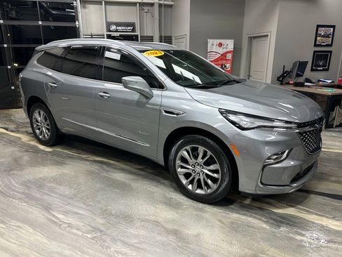 Used 2023 Buick Enclave Avenir w/ Avenir Technology Package image 32