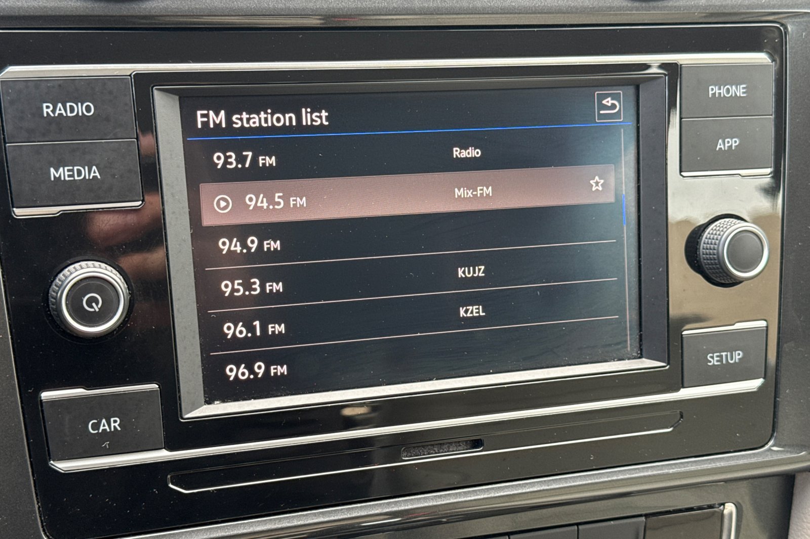 Used 2018 Volkswagen Golf S FWD image 20