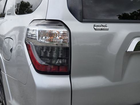 Used 2015 Toyota 4Runner Limited RWD image 9