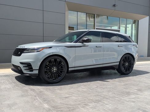 New 2026 Land Rover Range Rover Velar Dynamic SE AWD/4WD image 1
