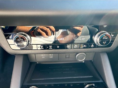 New 2026 Mitsubishi Outlander SE image 16