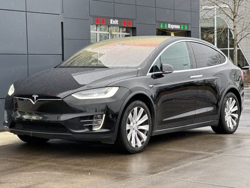 Used 2020 Tesla Model X Long Range image 7