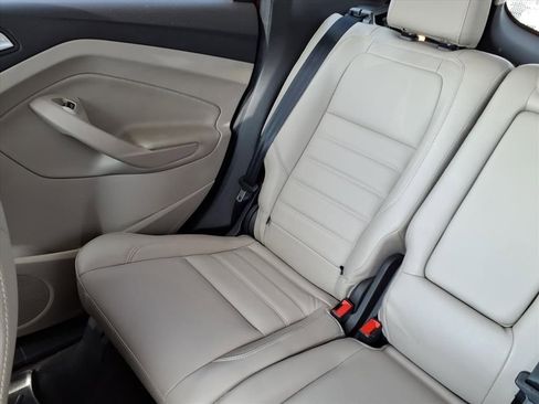 Used 2019 Ford Escape Titanium image 16