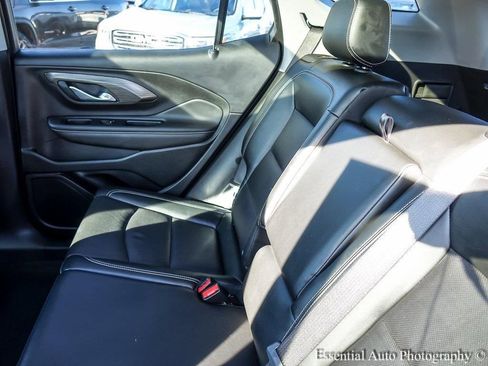 Used 2023 GMC Terrain SLT w/ LPO, Floor Liner Package image 12