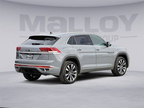 Used 2022 Volkswagen Atlas Cross Sport SEL Premium R-Line image 4