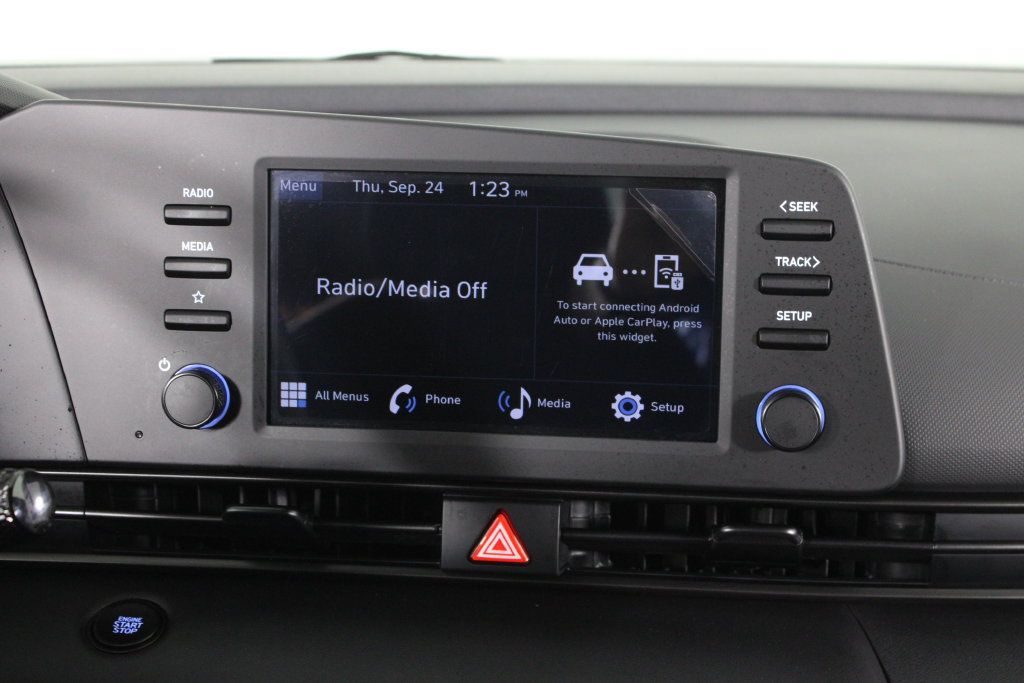 Certified 2026 Hyundai Elantra SEL Sport Premium w/ Cargo Package FWD image 9