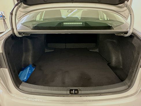 Used 2025 Toyota Corolla LE image 30