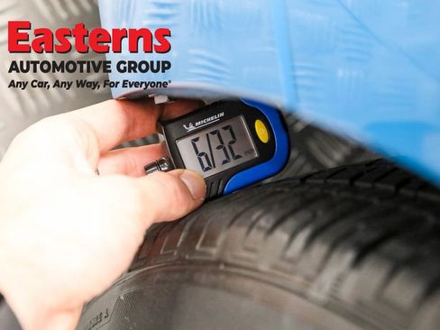 Used 2021 Toyota Prius Prime XLE w/ Carpet Mat Package (TMS) image 23