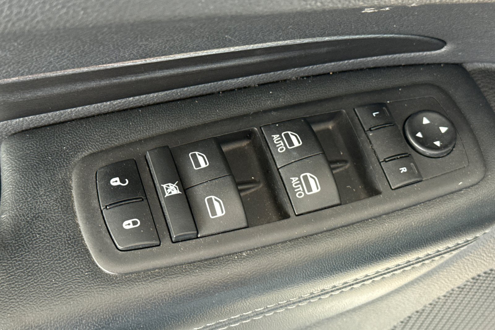 Used 2023 Dodge Durango SXT RWD image 18