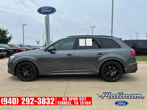 Used 2025 Audi SQ7 Prestige w/ Prestige Package AWD/4WD image 2