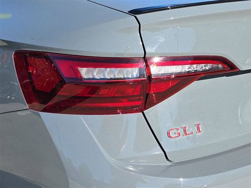 Used 2023 Volkswagen Jetta GLI Autobahn image 38