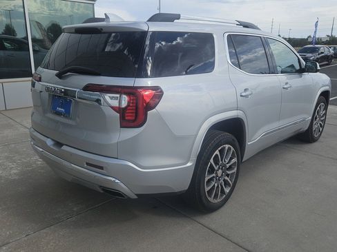 Used 2020 GMC Acadia Denali w/ Technology Package FWD image 5