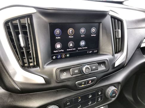Used 2024 GMC Terrain SLE FWD image 16