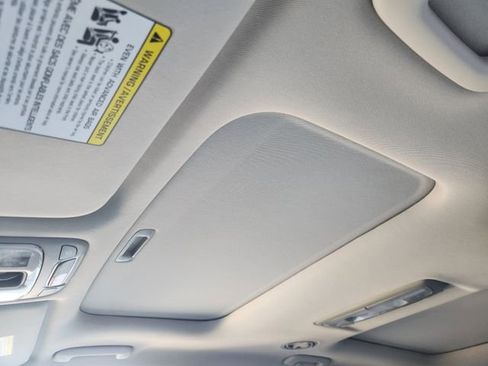 Used 2024 Kia Telluride SX w/ Towing Package image 22