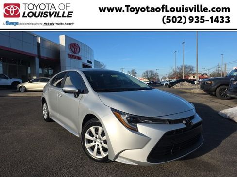 Certified 2024 Toyota Corolla LE image 1