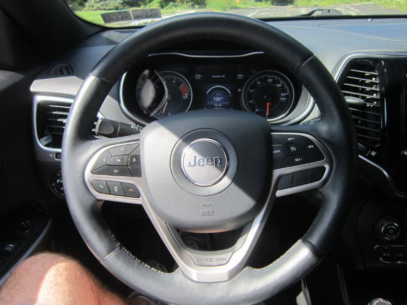 Used 2019 Jeep Cherokee High Altitude AWD/4WD image 8