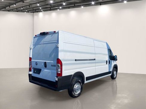 Used 2026 RAM ProMaster 2500 w/ Convenience Group FWD image 7
