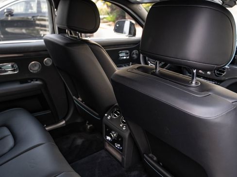 Used 2022 Rolls-Royce Ghost Black Badge image 33