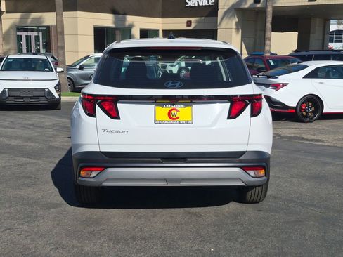 Used 2025 Hyundai Tucson SE image 6