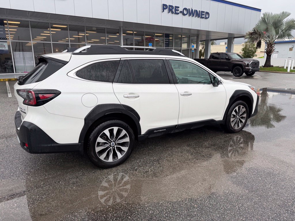 Used 2025 Subaru Outback Touring XT AWD/4WD image 3