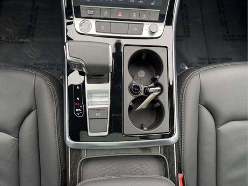 Used 2025 Audi Q7 2.0T Premium w/ Convenience Plus Package image 15