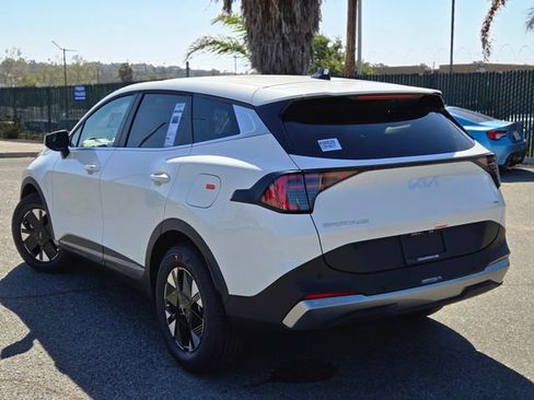 New 2026 Kia Sportage LX FWD image 10