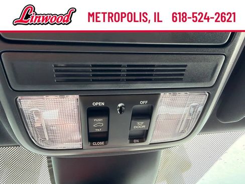 Used 2024 Honda Odyssey Sport image 25
