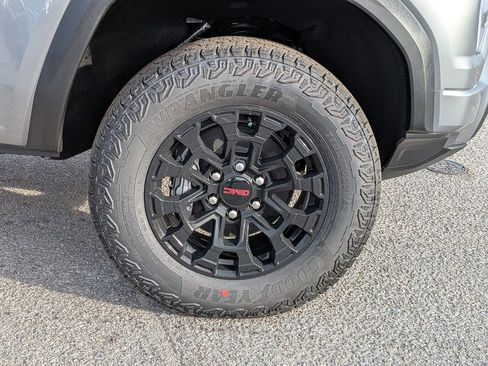 New 2026 GMC Canyon Elevation w/ Convenience Package image 12