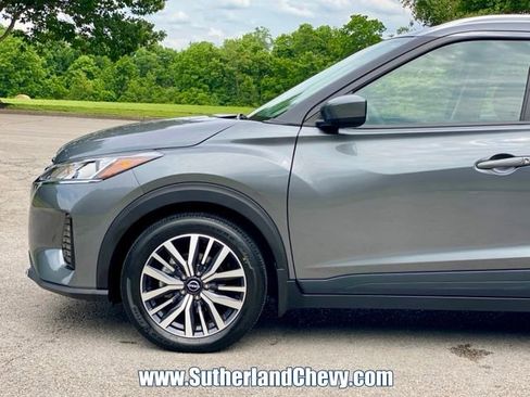 Used 2022 Nissan Kicks SV FWD image 10