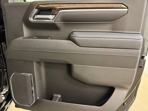 New 2026 GMC Sierra 1500 Elevation image 25