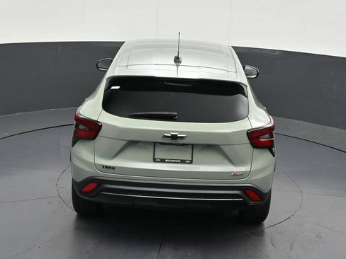 Used 2024 Chevrolet Trax RS FWD image 18