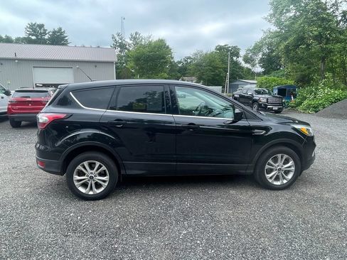 Used 2017 Ford Escape SE AWD/4WD image 4