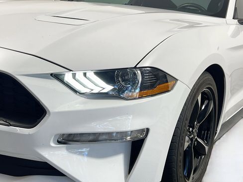 Used 2021 Ford Mustang Coupe image 12