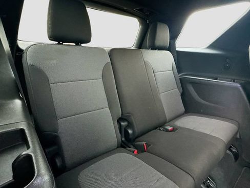 Used 2023 Chevrolet Traverse LT AWD/4WD image 32