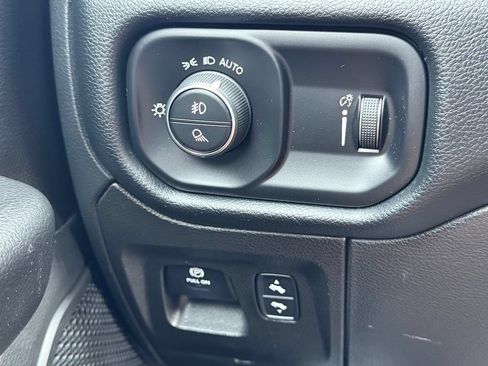 Used 2022 RAM 1500 Big Horn AWD/4WD image 31
