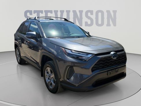 Used 2023 Toyota RAV4 XLE AWD/4WD image 7