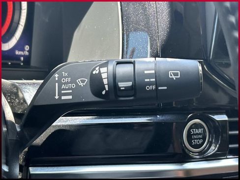 Used 2023 Nissan Pathfinder Platinum FWD image 33