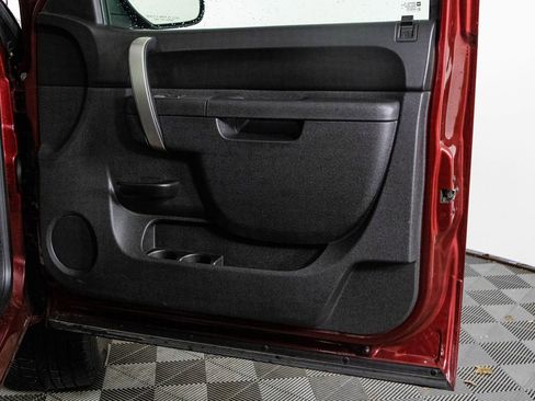 Used 2013 Chevrolet Silverado 2500 LT w/ Interior Plus Package image 29