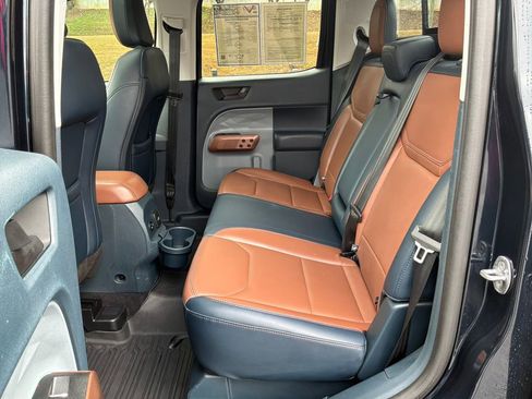 Used 2022 Ford Maverick Lariat w/ Lariat Luxury Package image 28