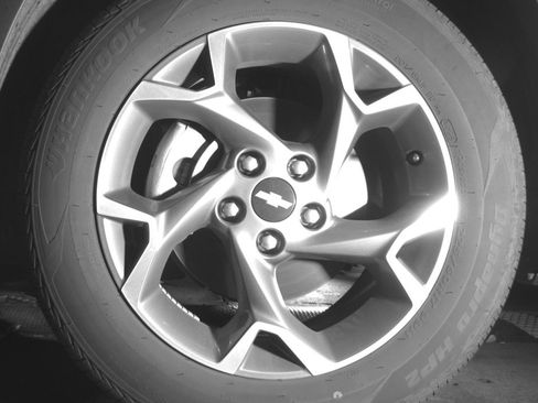 Used 2025 Chevrolet Trax LT FWD image 12