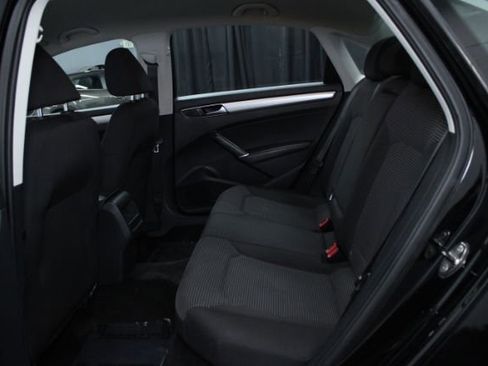 Used 2016 Volkswagen Passat 1.8T S image 17