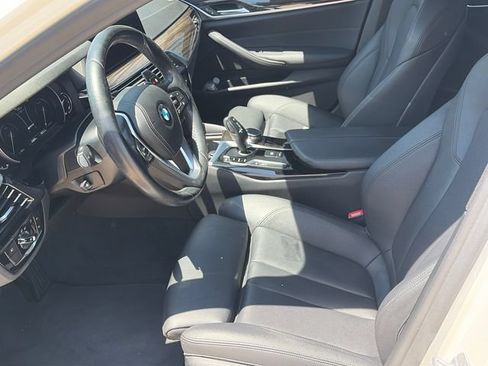 Used 2018 BMW 530e RWD image 16